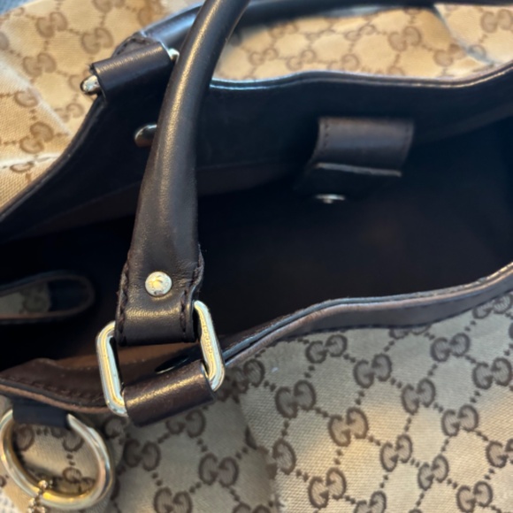 Medium Gucci Sukey Bag - Picture 6 of 9